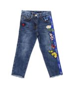 Jeans blu con decorazioni floreali