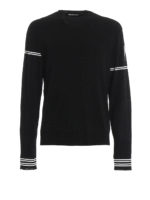 Pullover girocollo con linee a contrasto