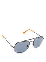 Occhiali da sole aviator con montatura nera