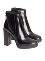 Stivaletto in pelle con tacco