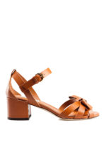 Sandali in pelle marrone con dettaglio fiocco