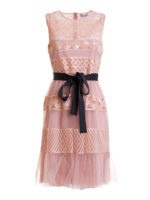 Abito in tulle con nastrino